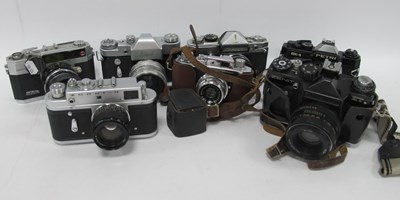 Lot 1388 - Vintage 35mm Film Cameras; Petri to include...