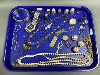 Lot 240 - A Collection of Vintage and Later Jewellery...