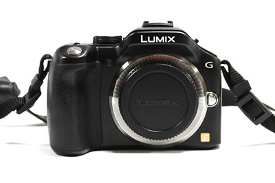 Lot 731 - Panasonic Lumix DMC G-5 Micro Four Thirds...