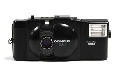 Lot 887 - Olympus XA1 35mm Compact Film Camera with...