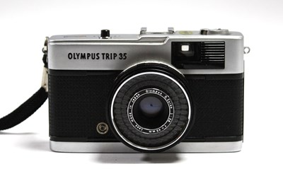 Lot 878 - Olympus Trip 35 35mm Compact Film Camera,...