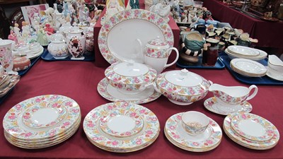 Lot 1232 - Large quantity of Royal Worcester “Chinese...
