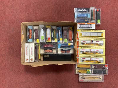 Lot 317 - Approximately Forty-Eight Boxed 'N' Gauge...