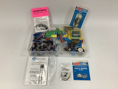 Lot 843 - A Quantity of Model Railway Electrical...