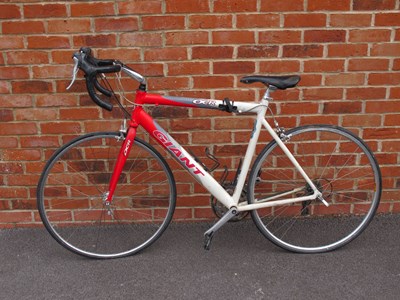 Lot 1460 - Giant OCR (Optical Compact Road) road bike, in...