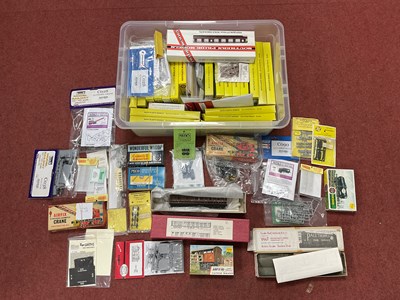 Lot 407 - A Large Quantity of 'OO' Gauge (4mm scale)...