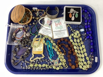 Lot 143 - A Collection of Polished Hardstone and Other...