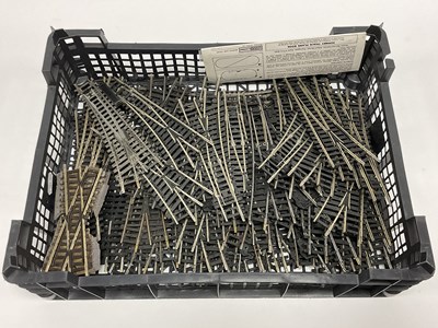 Lot 486 - Approximately fifty 00 gauge points by Peco,...