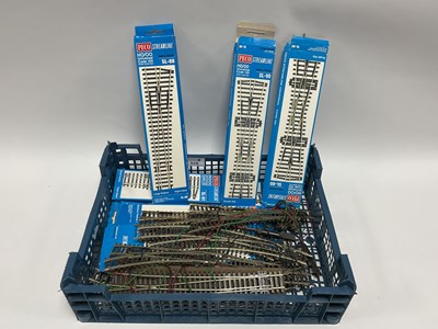 Lot 529 - Approximately twenty-four Peco 00 gauge points,...