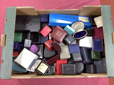 Lot 191 - A Quantity of Assorted Empty Jewellery Boxes :-...