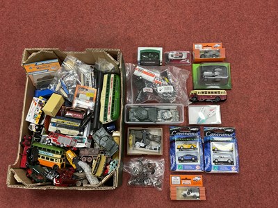 Lot 421 - A quantity of predominantly OO, HO and N scale...