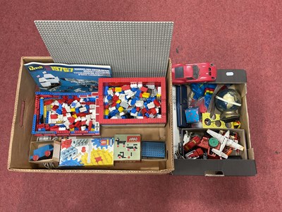 Lot 392 - A quantity of circa 1970's Lego components,...