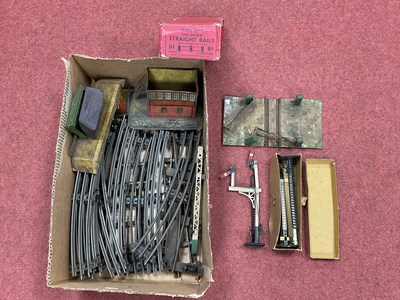 Lot 419 - A quantity of Hornby 0-Gauge track together...