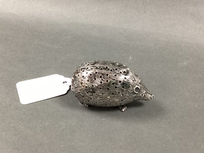 Lot 43 - A Novelty Edwardian Hallmarked Silver Hedgehog...