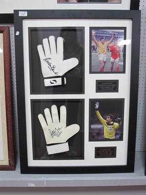 Lot 470 - Gordon Banks & Peter Shilton Autographs, each...
