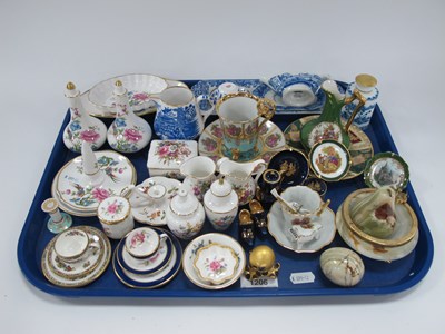 Lot 1206 - Decorative ornaments and cabinet china,...