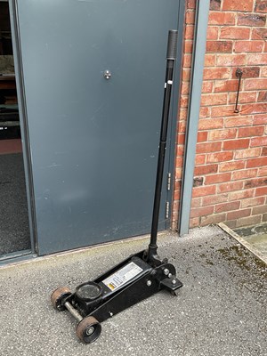 Lot 1144 - Halfords 3 Tonne Speedy Lift Hydraulic Garage...