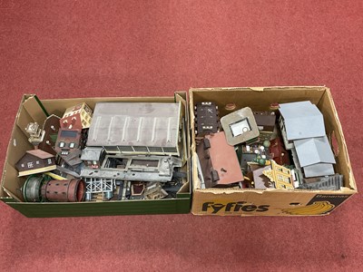 Lot 395 - Two boxes of HO scale kit-built German and...