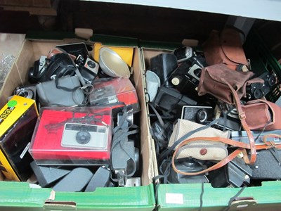 Lot 1087 - A very large collection of Kodak cameras to...