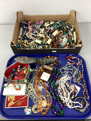 Lot 219 - Modern Freshwater Pearl Bead Three Row...