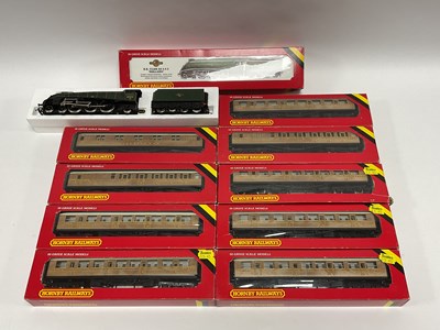 Lot 462 - A Hornby 'OO' Gauge/4mm Ref No R350 Class A4 4-...