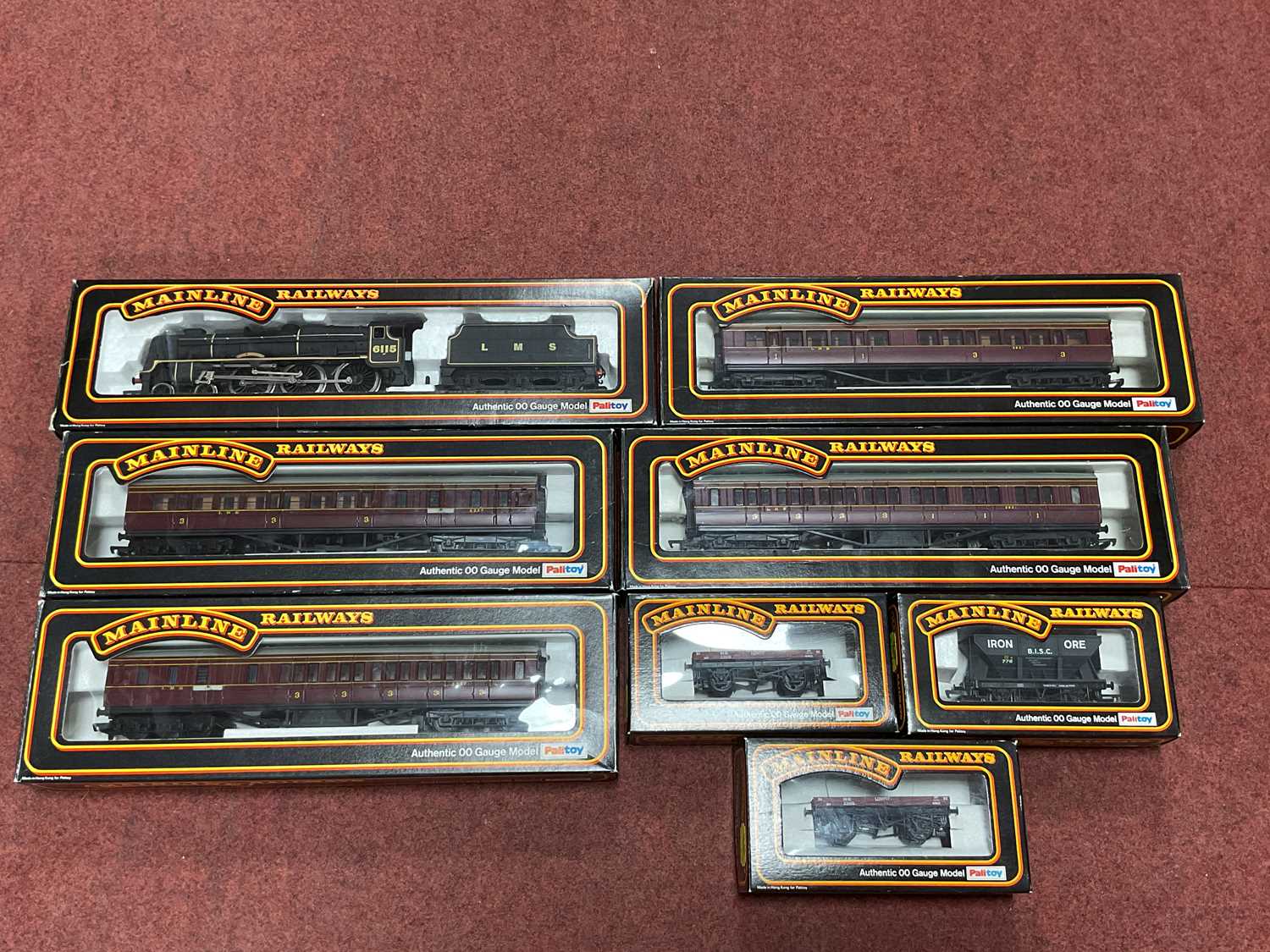 Lot 325 - A Mainline 'OO' Gauge/4mm Ref No 37-056 Class...