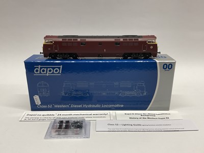 Lot 843 - A boxed Dapol 00 gauge Class 52 diesel...