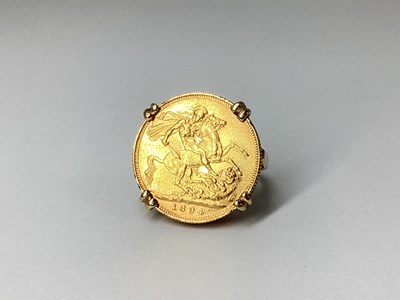 Lot 81 - Victoria Sovereign, 1894 (S), claw set within...