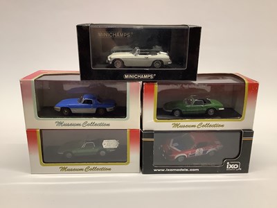 Lot 650 - Five 1:43rd scale diecast model cars by Kyosho,...