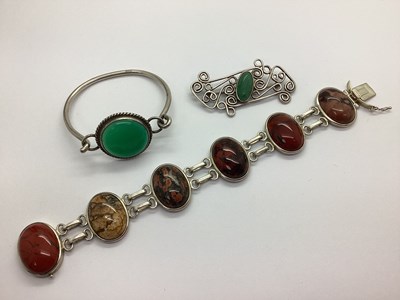 Lot 137 - QVC; A Hallmarked Silver Polished Hardstone...