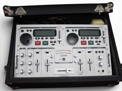 Lot 650 - Numark CD Mix / MP3 Professional CD Mixing...
