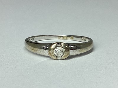 Lot 94 - A Modern 9ct White Gold Single Stone Diamond...