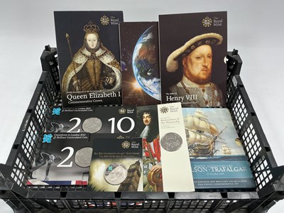 Lot 473 - Eight Royal Mint GB Bunc £5 And Commemorative...