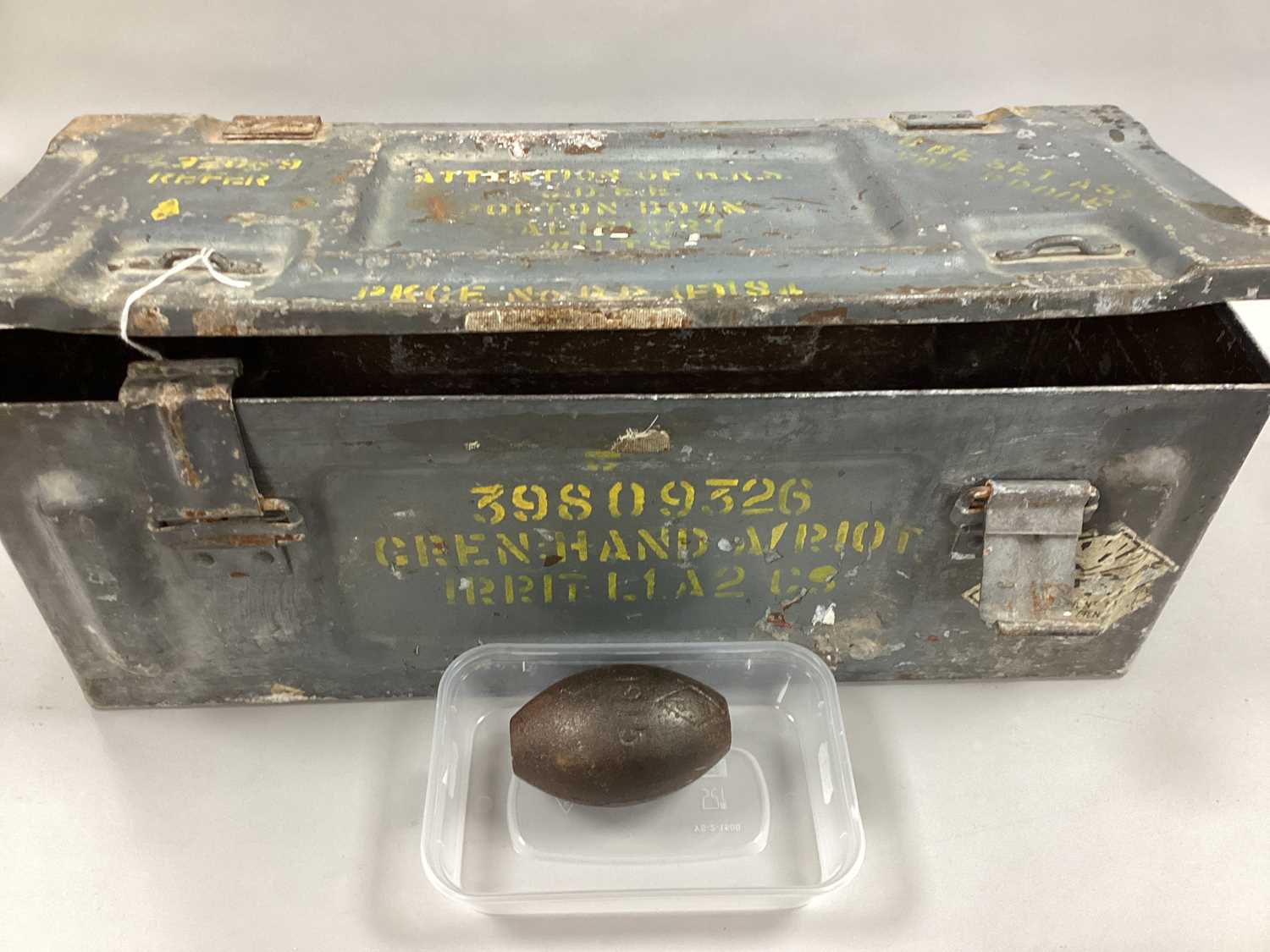 Lot 733 - World War I British Army No. 16 Oval Pattern...