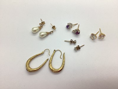 Lot 114 - Five Pairs of Assorted Earrings, including a...