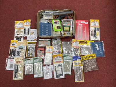 Lot 389 - A Box of 'N' Gauge (2mm scale) Accessories, by...