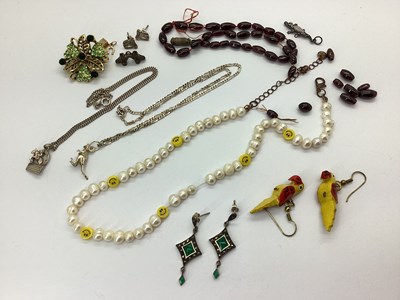 Lot 160 - A Selection of Assorted Jewellery, including a...