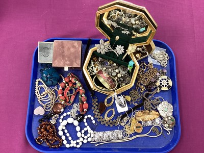 Lot 181 - A Collection of Assorted Costume Jewellery,...