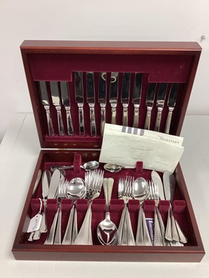 Lot 224 - Arthur Price International Grecian Pattern...
