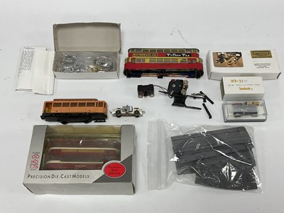 Lot 457 - A collection of 00 gauge (4mm scale) tram...