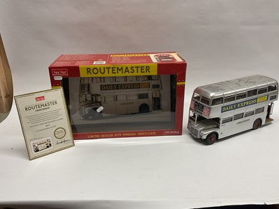 Lot 702 - A Sun Star 1:24 Scale Diecast Model #2903...