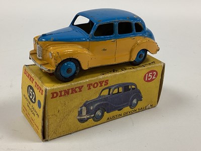 Lot 903 - Original Dinky Toys No 152 Austin Devon,...