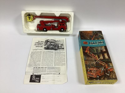 Lot 915 - Corgi Major Toys No 1127 - Simon Snorkel Fire...