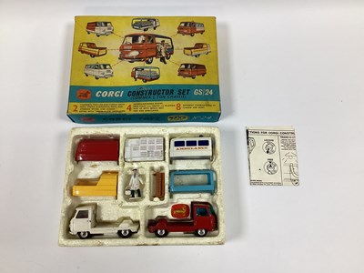 Lot 917 - Corgi Gift Set No 24 - Constructor Set (Commer...