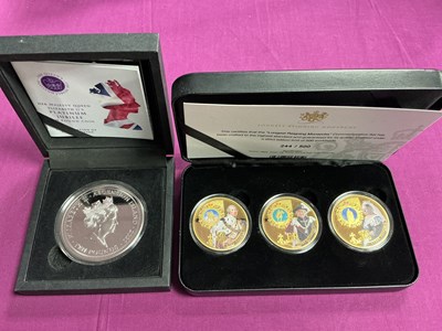 Lot 459 - 2022 Bradford Exchange QEII Platinum Jubilee...