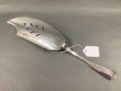 Lot 39 - An Irish Hallmarked Silver Fiddle Pattern Fish...