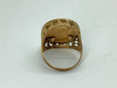 Lot 66 - A 1/10 Krugerrand Ring, 1982, loose set(?),...