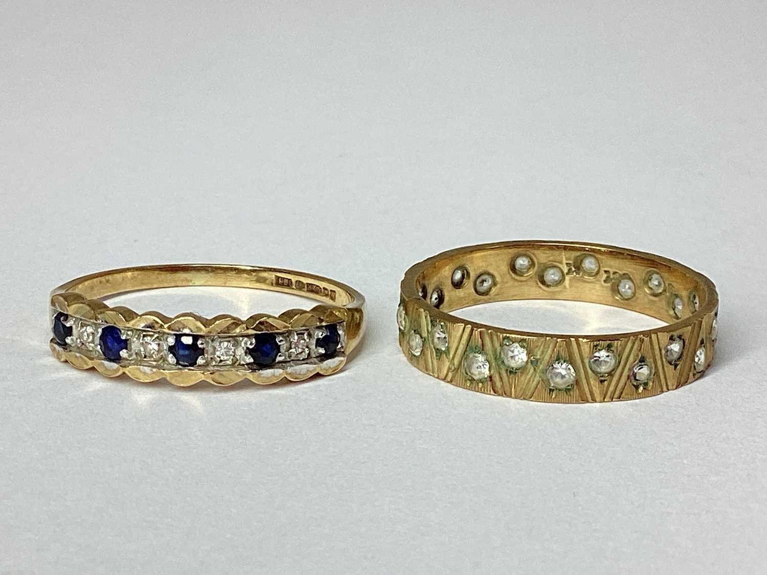 Lot 64 - A 9ct Gold Half Eternity Style Ring, alternate...
