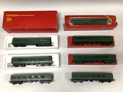 Lot 473 - Two 00 gauge multiple units: a boxed Hornby...