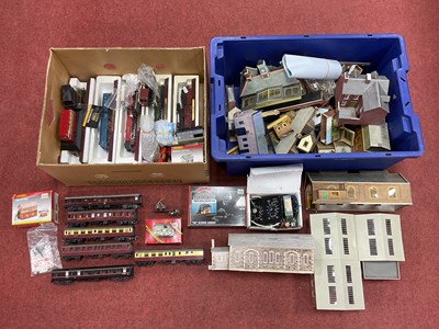 Lot 370 - A Quantity of Predominantly 'OO' Gauge Model...
